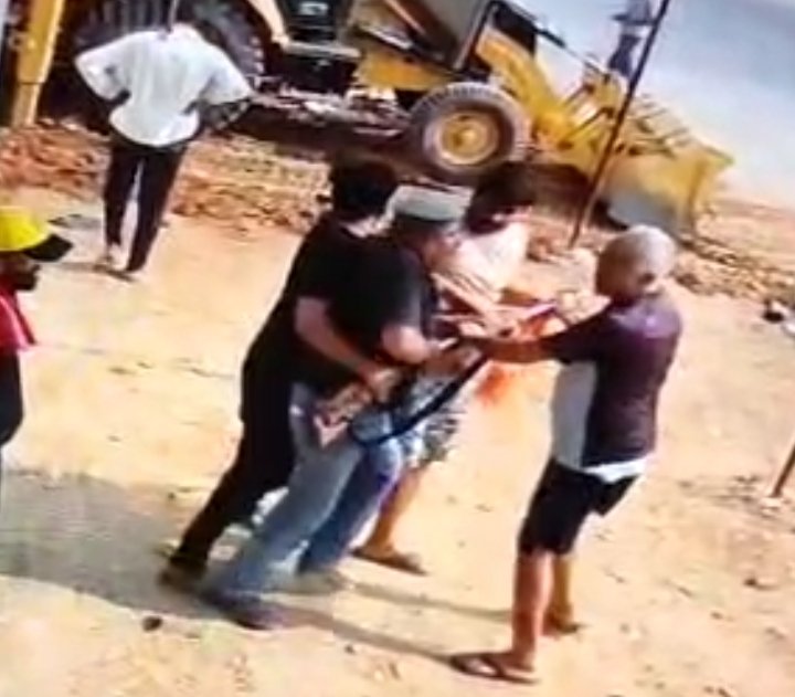 रीवा। जमीनी विवाद में चली गोली
